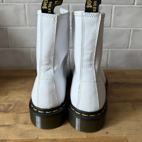 Dr Martens 1460 Boots Women's Original Leather White Size 9 - Picture 4 of 10